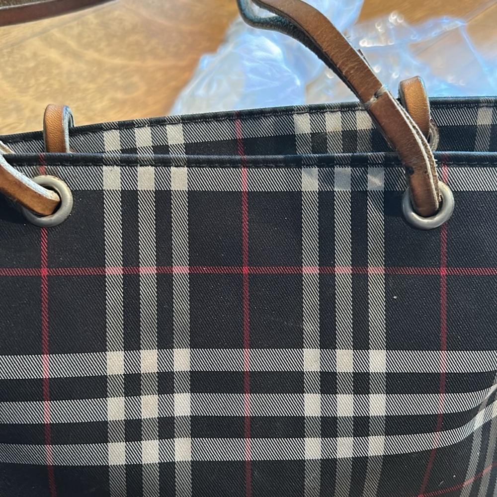 Burberry mini tote - Picture 10 of 13